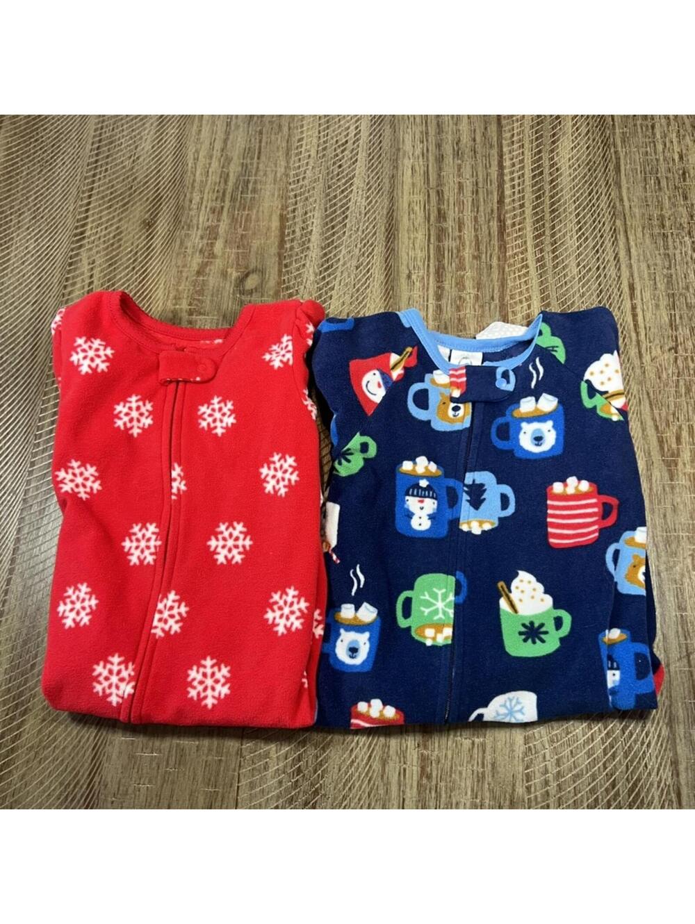Bundle of 2 Unisex Baby Footed Pajama Sleepers 12M -Carter's/Gerber Winter theme